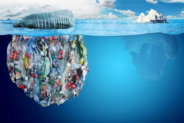 pollution plastic iceberg